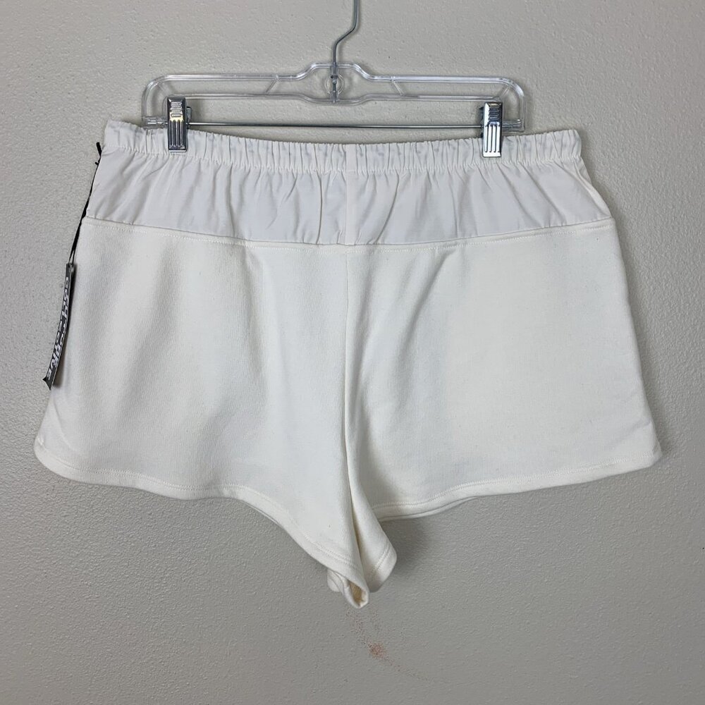 Future Collective Womens Shorts NEW L Off White Cream Pull On‎ Knit - Picture 8 of 16